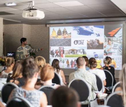 Seminar Hotel Savoie · Base Camp Lodge in Albertville