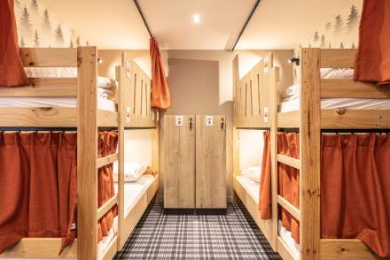 Hotel Albertville Town Centre · Base Camp Lodge