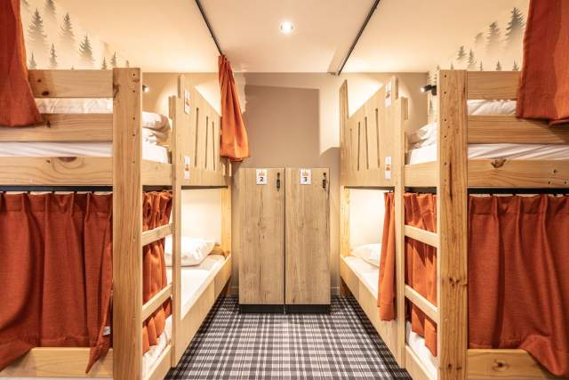 Hôtel Savoie, Base Camp Lodge Albertville
